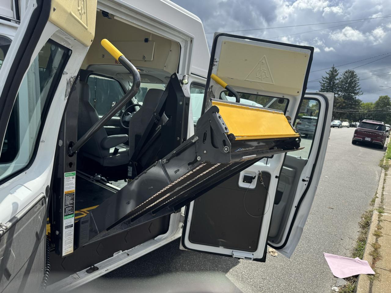 Ford Econoline E-250 Extended 2014