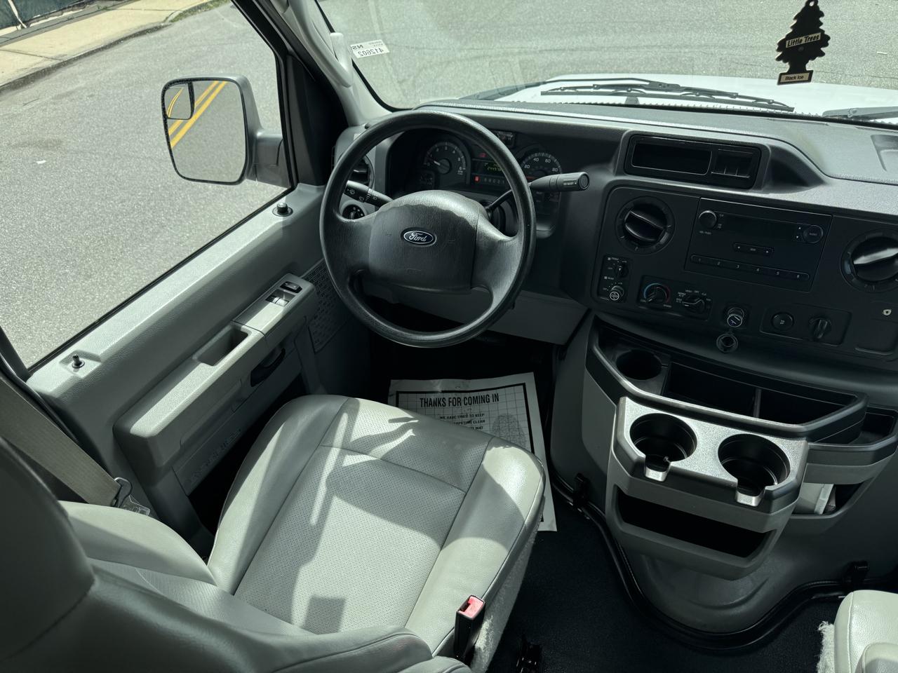 Ford Econoline E-250 Extended 2014