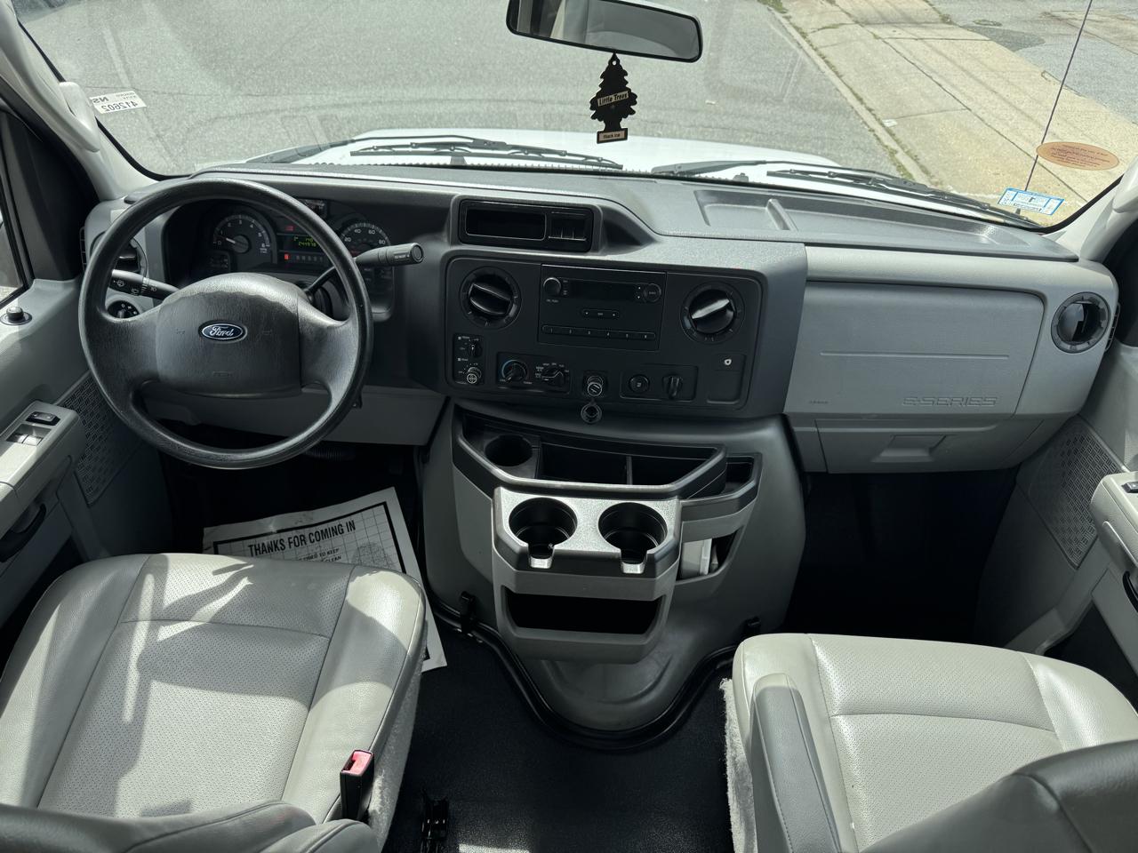 Ford Econoline E-250 Extended 2014