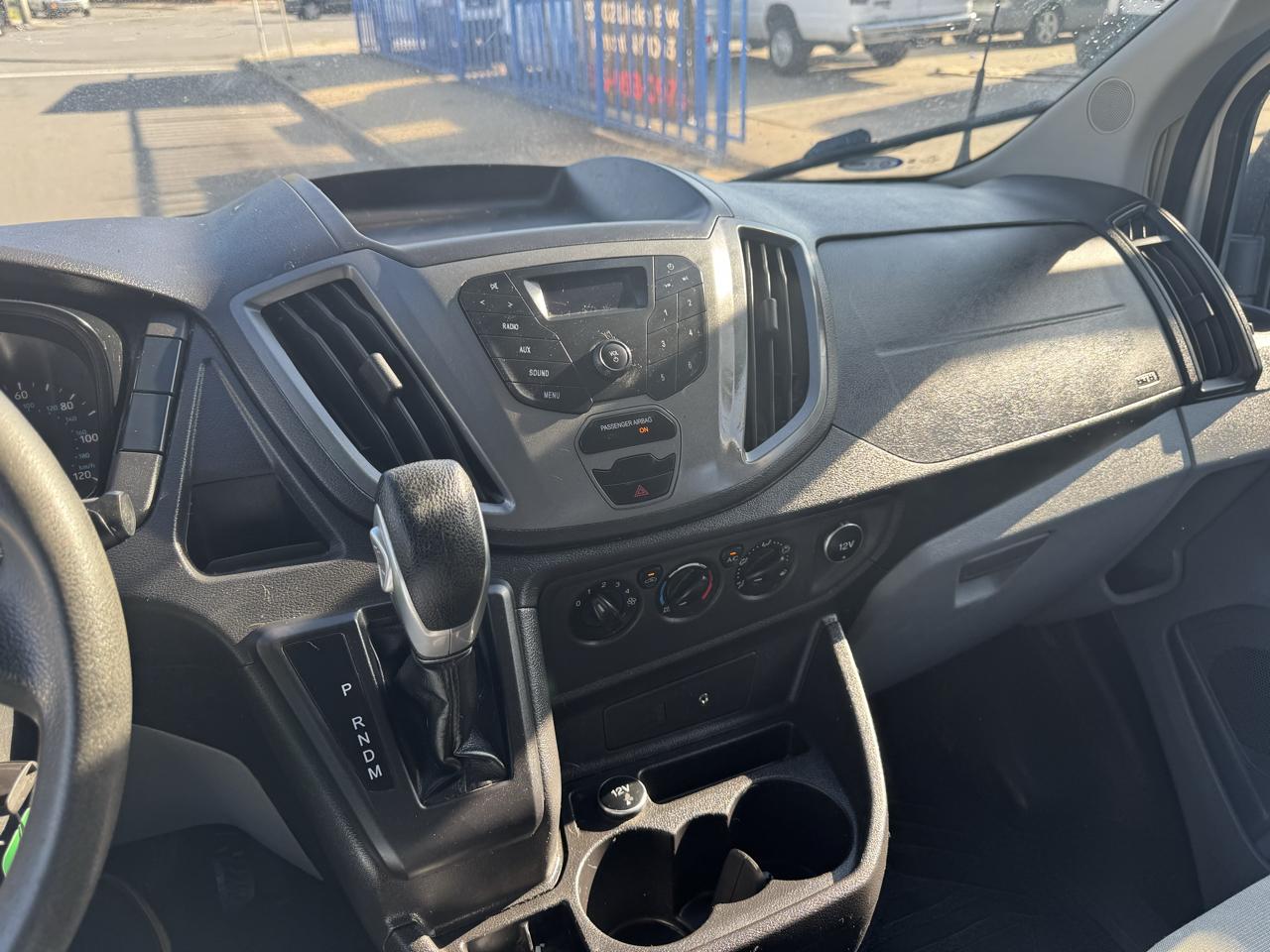 Ford Transit 250 Van Low Roof 60/40 Pass.130-in. WB 2016