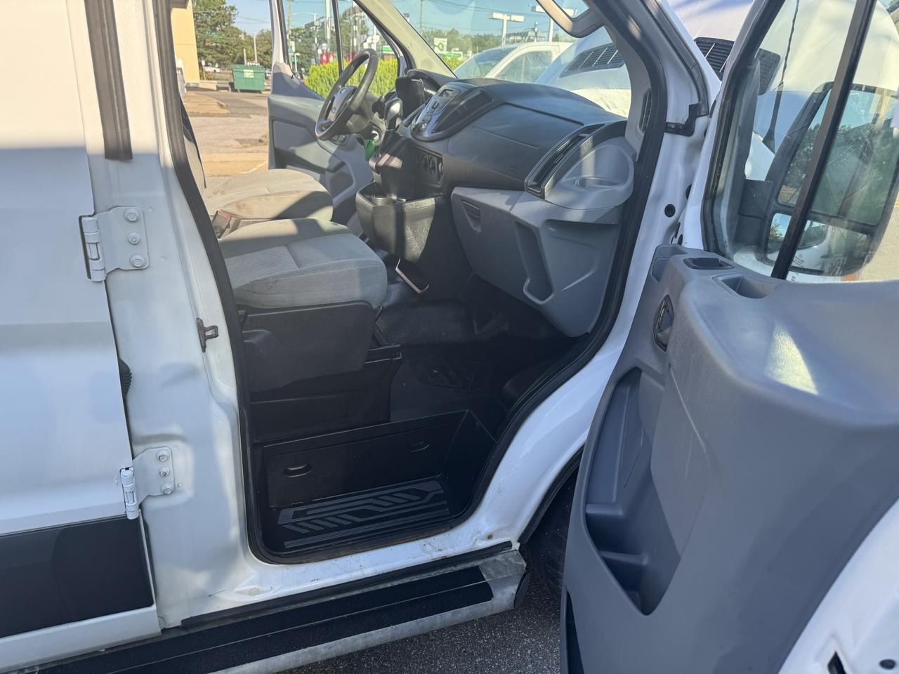 Ford Transit 250 Van Low Roof 60/40 Pass.130-in. WB 2016