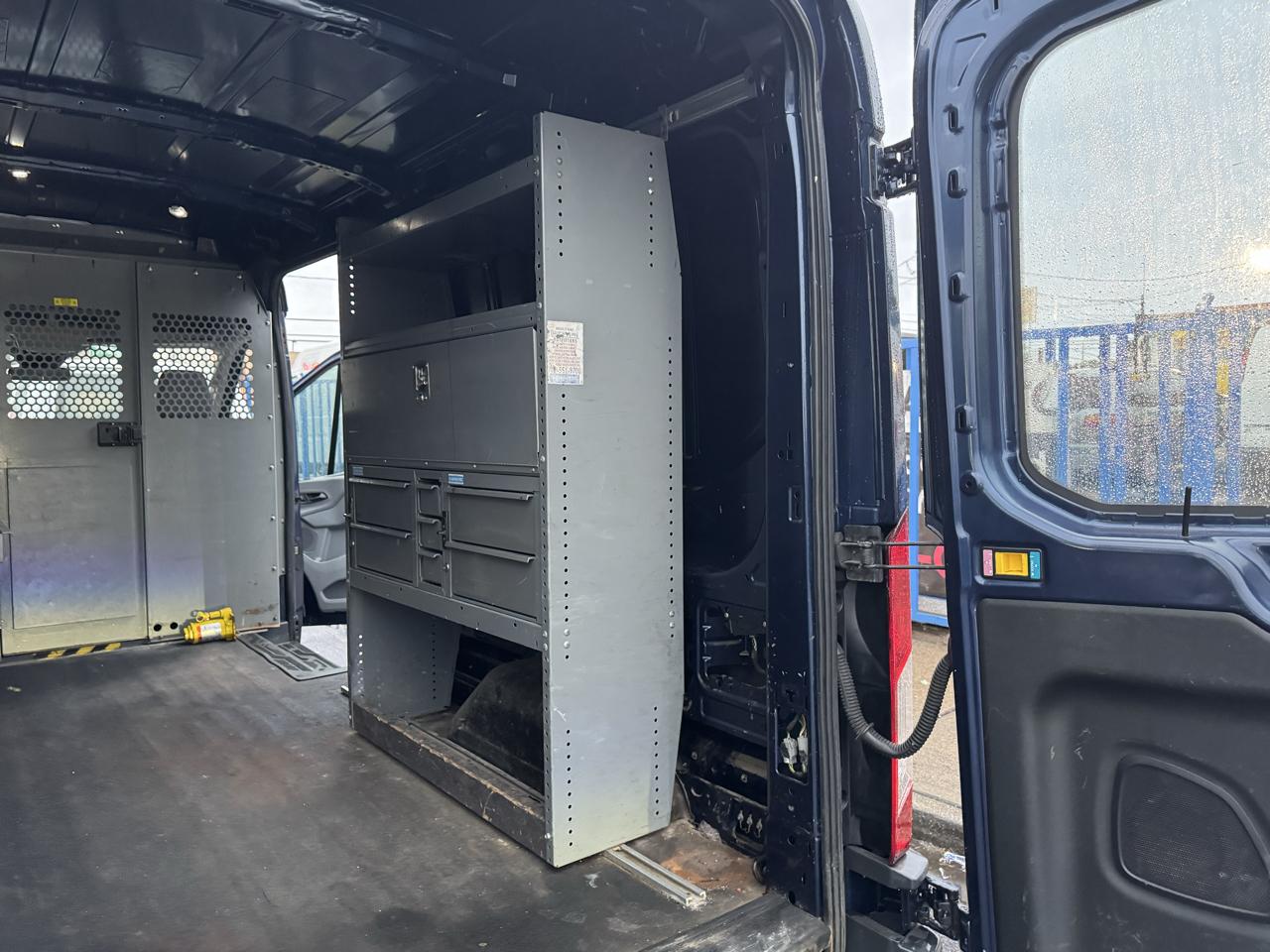 Ford Transit 250 Van Med. Roof w/Sliding Pass. 148-in. WB 2016