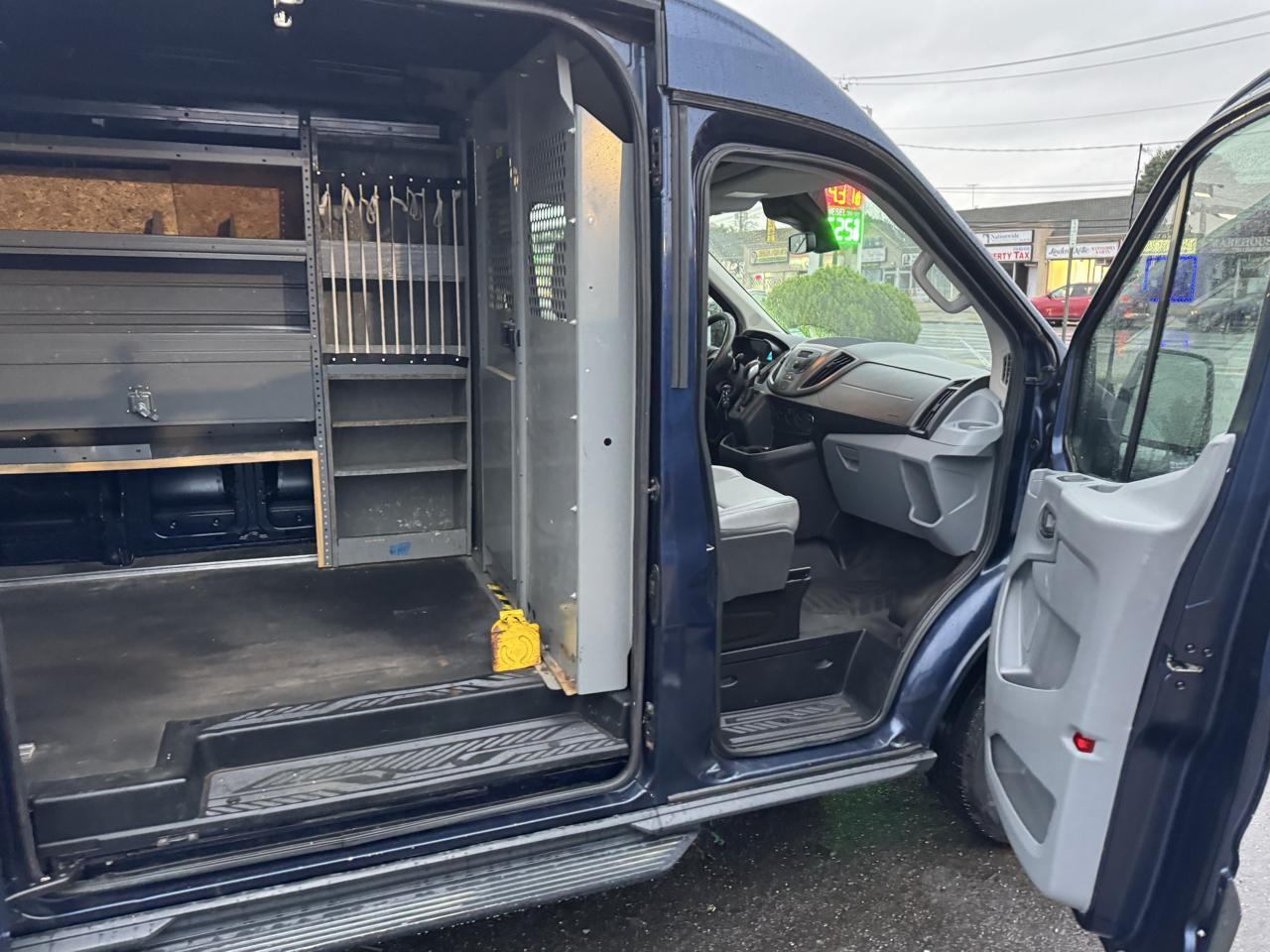 Ford Transit 250 Van Med. Roof w/Sliding Pass. 148-in. WB 2016