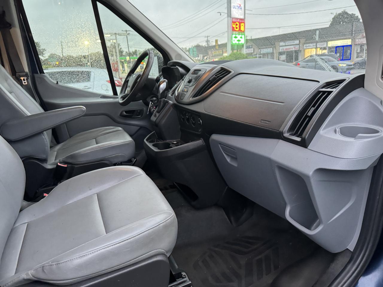 Ford Transit 250 Van Med. Roof w/Sliding Pass. 148-in. WB 2016