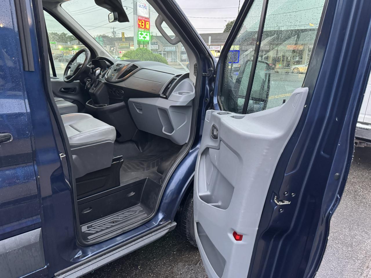 Ford Transit 250 Van Med. Roof w/Sliding Pass. 148-in. WB 2016