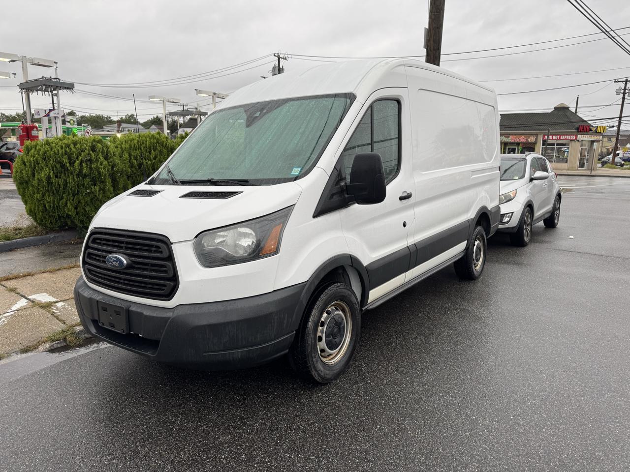 Ford Transit 250 Van Med. Roof w/Sliding Pass. 130-in. WB 2016