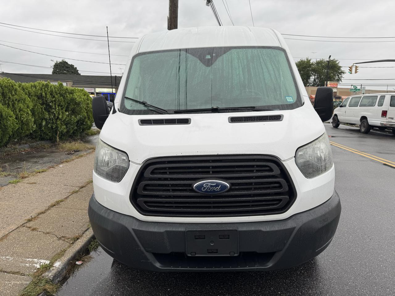 Ford Transit 250 Van Med. Roof w/Sliding Pass. 130-in. WB 2016