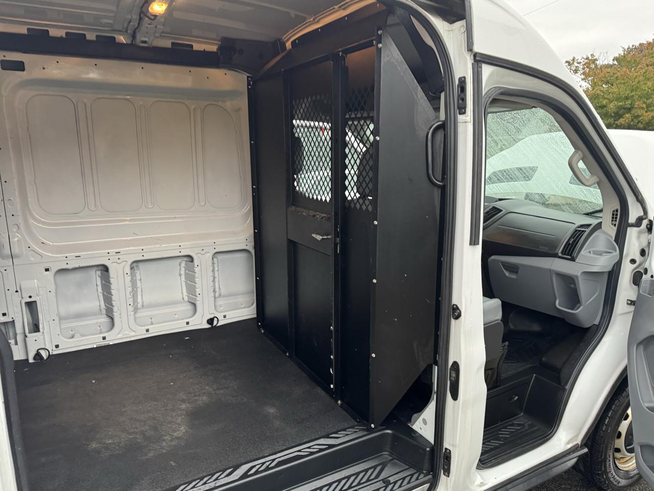 Ford Transit 250 Van Med. Roof w/Sliding Pass. 130-in. WB 2016