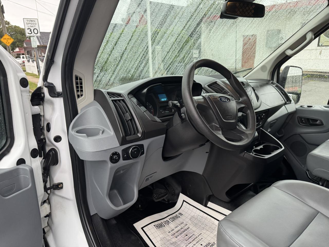 Ford Transit 250 Van Med. Roof w/Sliding Pass. 130-in. WB 2016