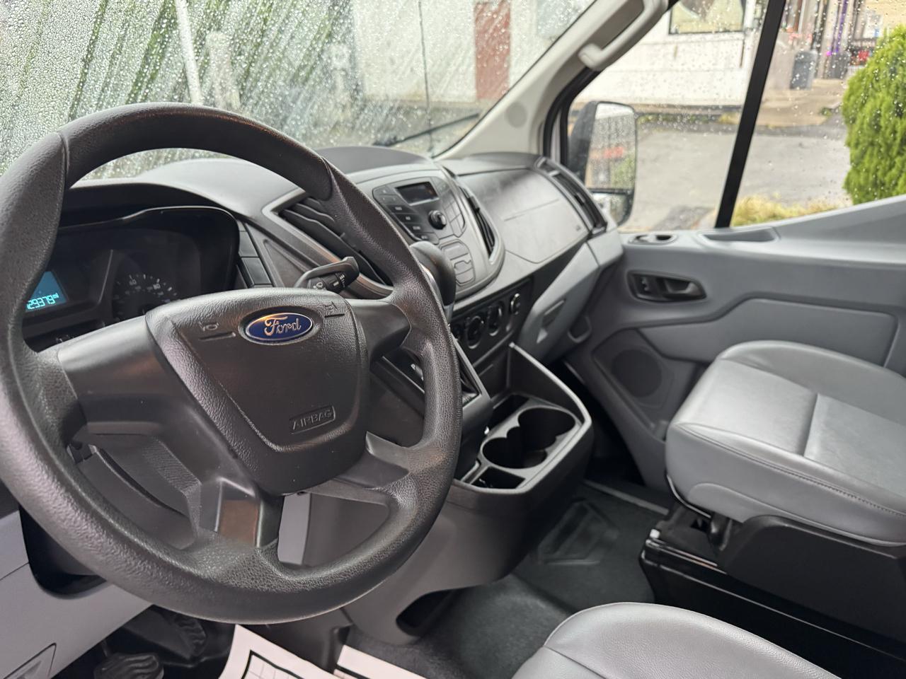 Ford Transit 250 Van Med. Roof w/Sliding Pass. 130-in. WB 2016
