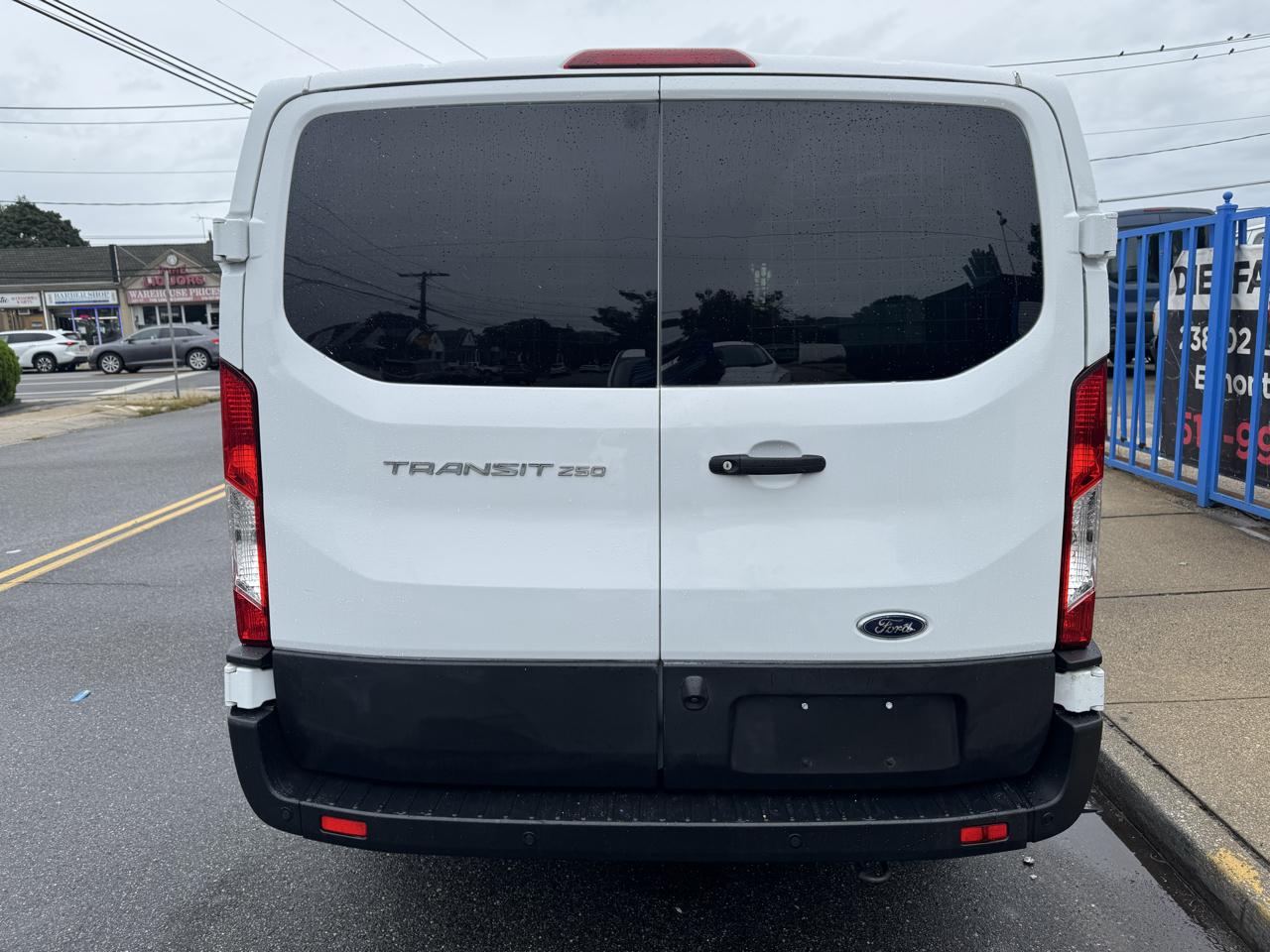 Ford Transit 250 Van 2023