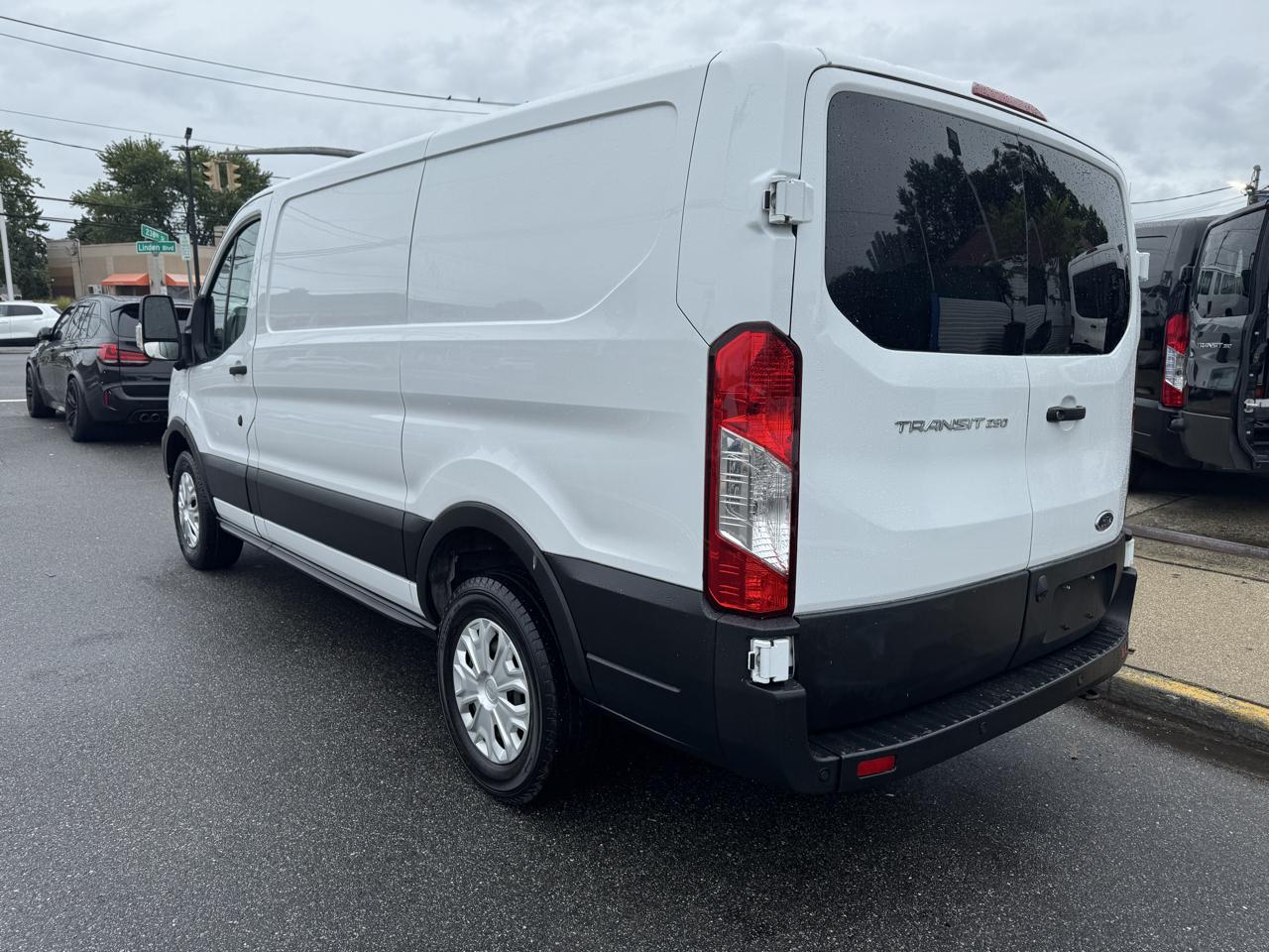 Ford Transit 250 Van 2023