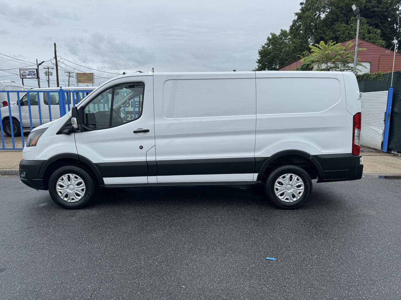 Ford Transit 250 Van 2023