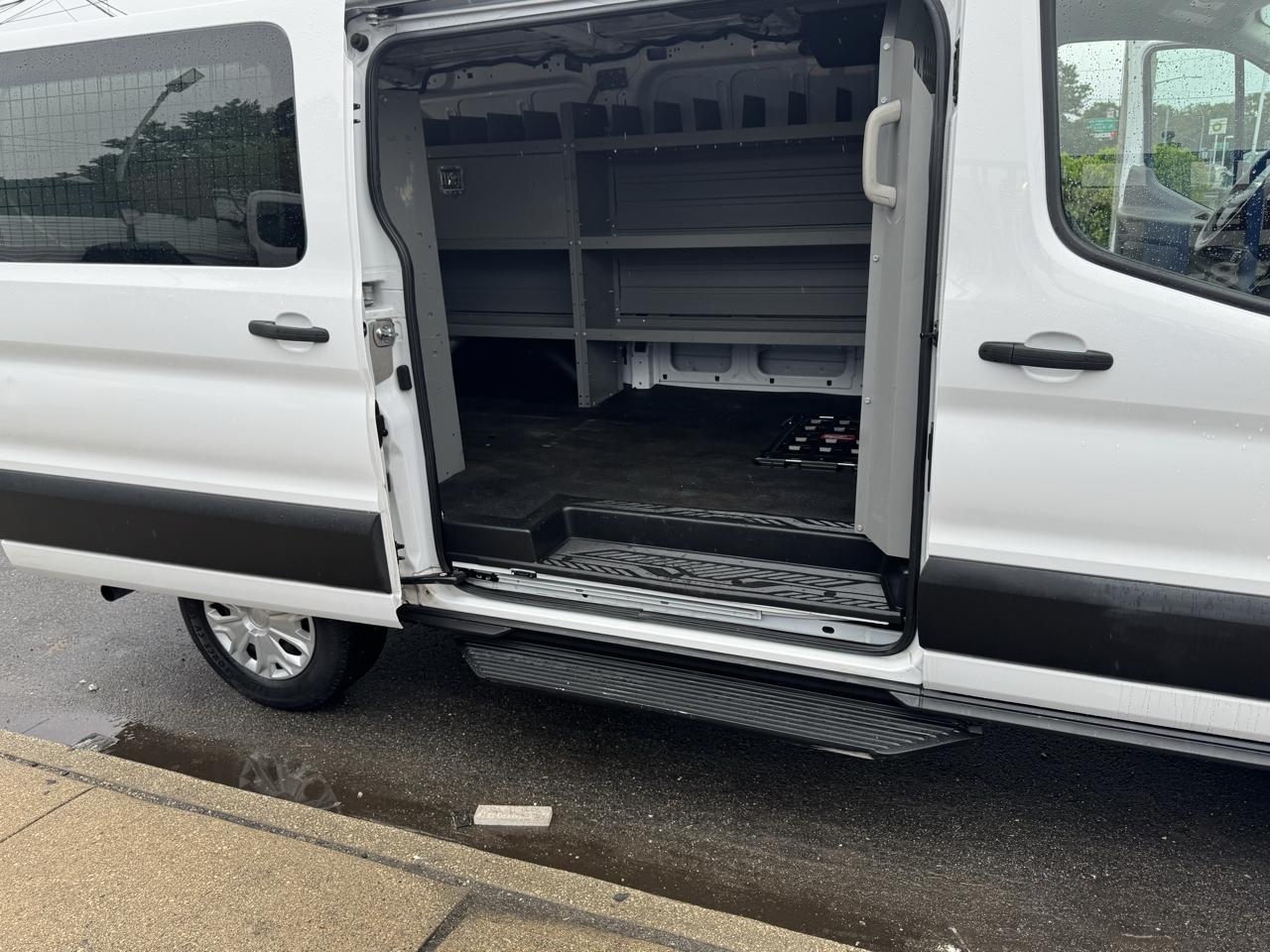 Ford Transit 250 Van 2023