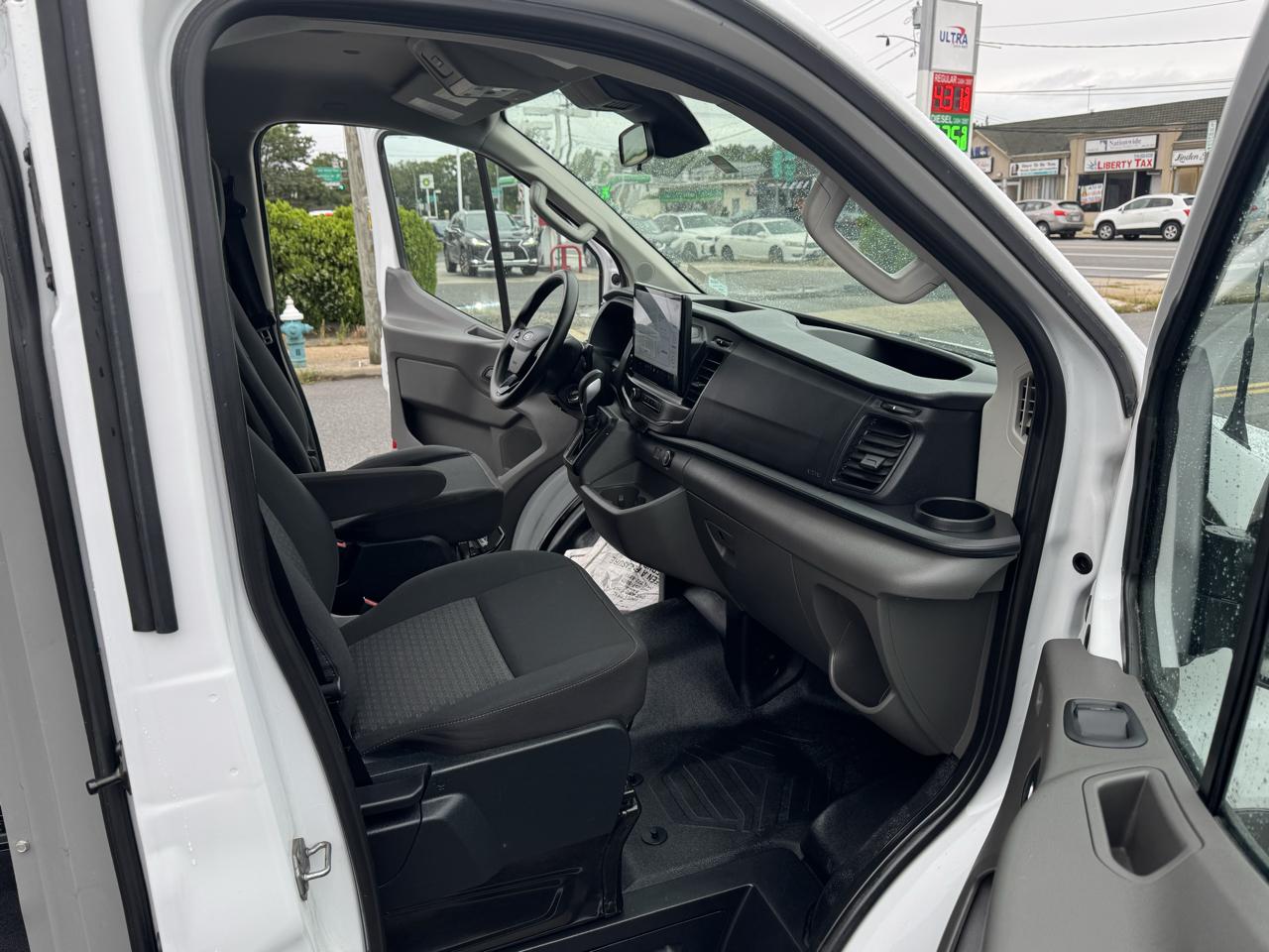 Ford Transit 250 Van 2023