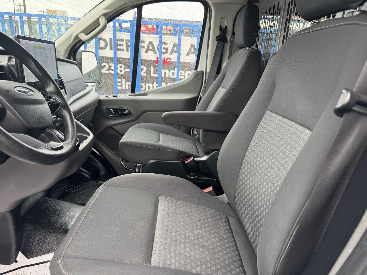 Ford Transit 250 Van 2023