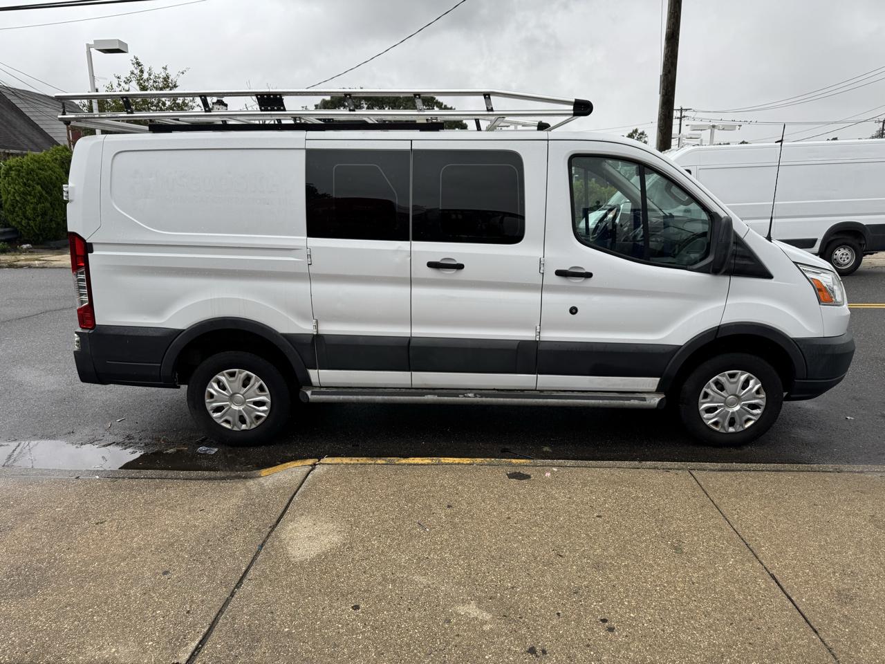 Ford Transit 250 Van Low Roof 60/40 Pass.130-in. WB 2016