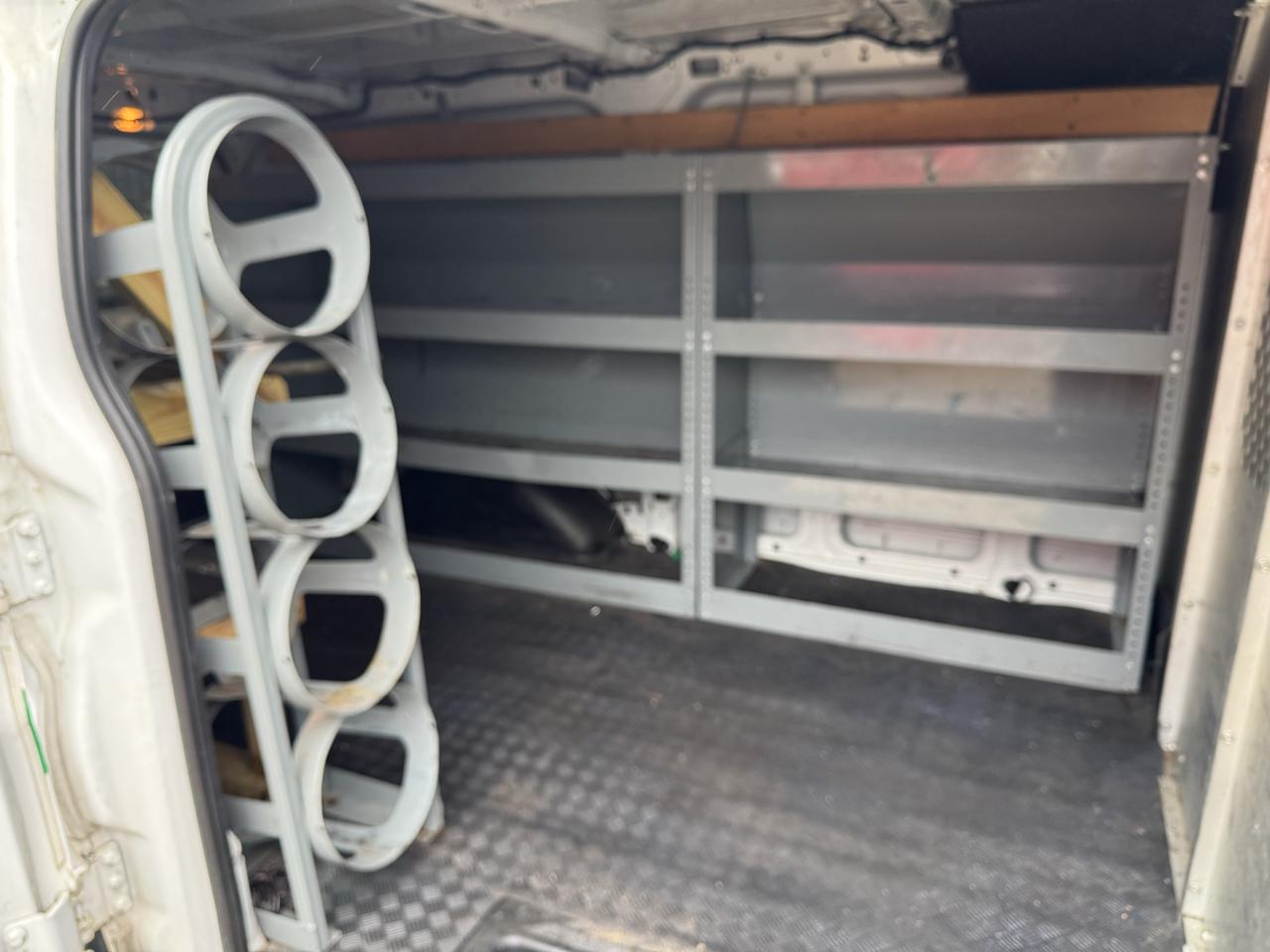 Ford Transit 250 Van Low Roof 60/40 Pass.130-in. WB 2016