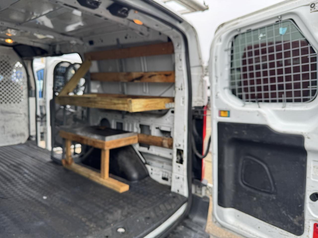 Ford Transit 250 Van Low Roof 60/40 Pass.130-in. WB 2016