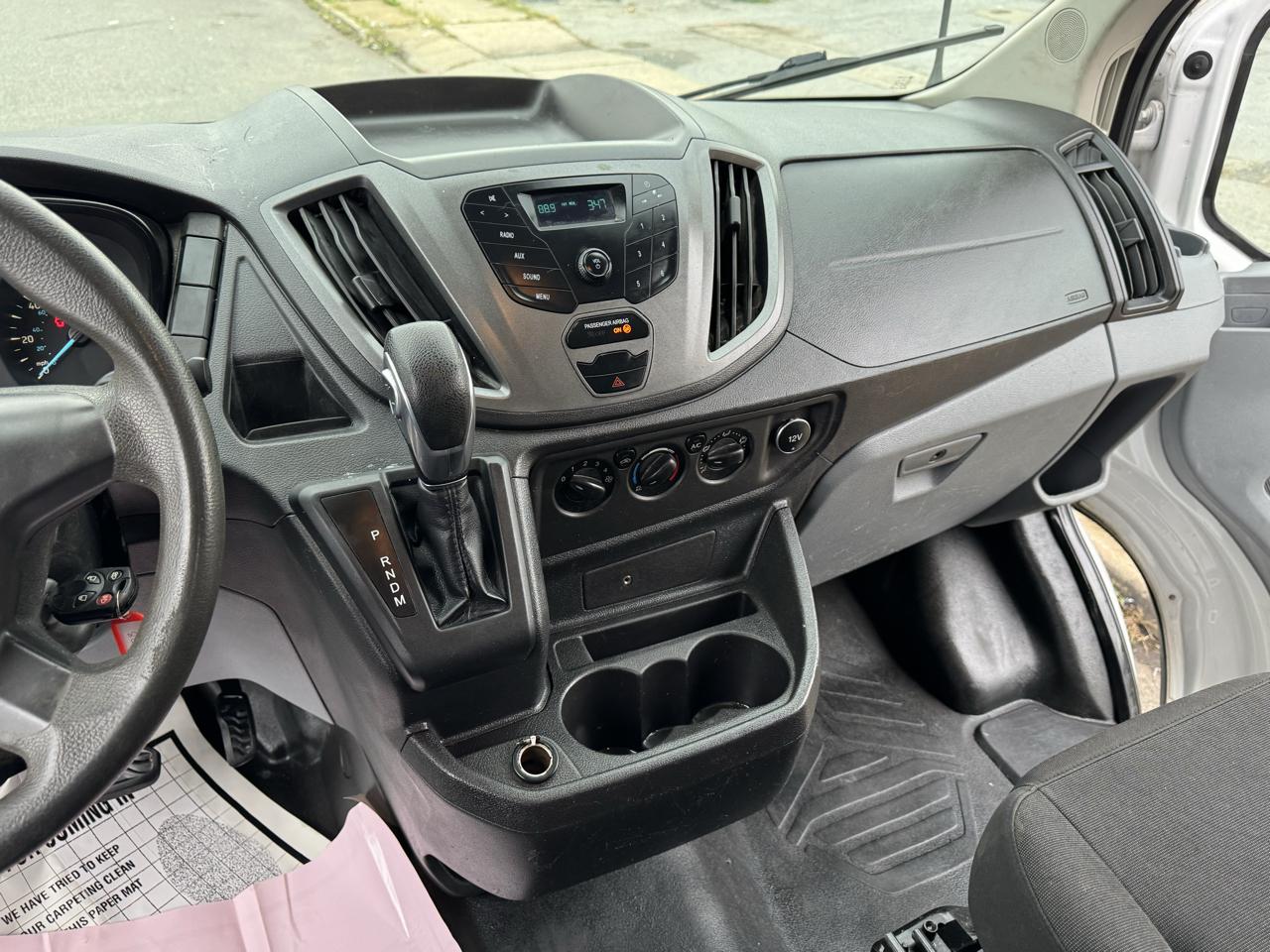 Ford Transit 250 Van Low Roof w/Sliding Pass. 130-in. WB 2018