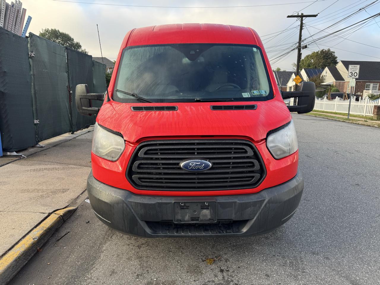Ford Transit 250 Van Med. Roof w/Sliding Pass. 148-in. WB 2017