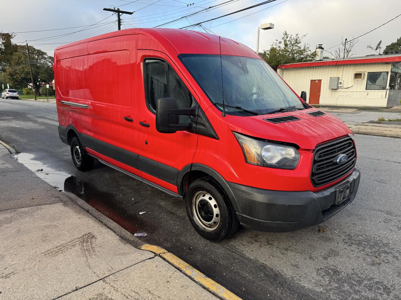 Ford Transit 250 Van Med. Roof w/Sliding Pass. 148-in. WB 2017