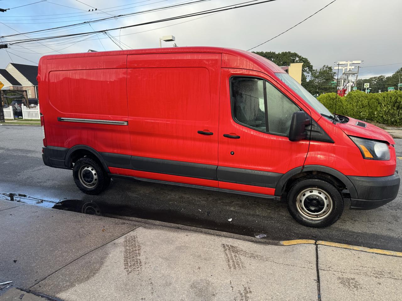 Ford Transit 250 Van Med. Roof w/Sliding Pass. 148-in. WB 2017