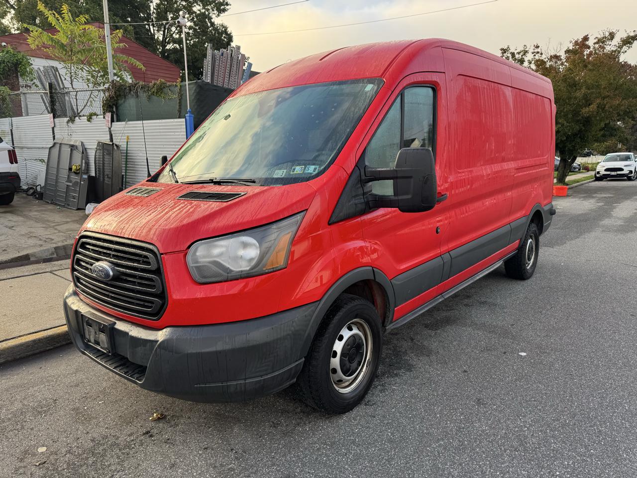 Ford Transit 250 Van Med. Roof w/Sliding Pass. 148-in. WB 2017
