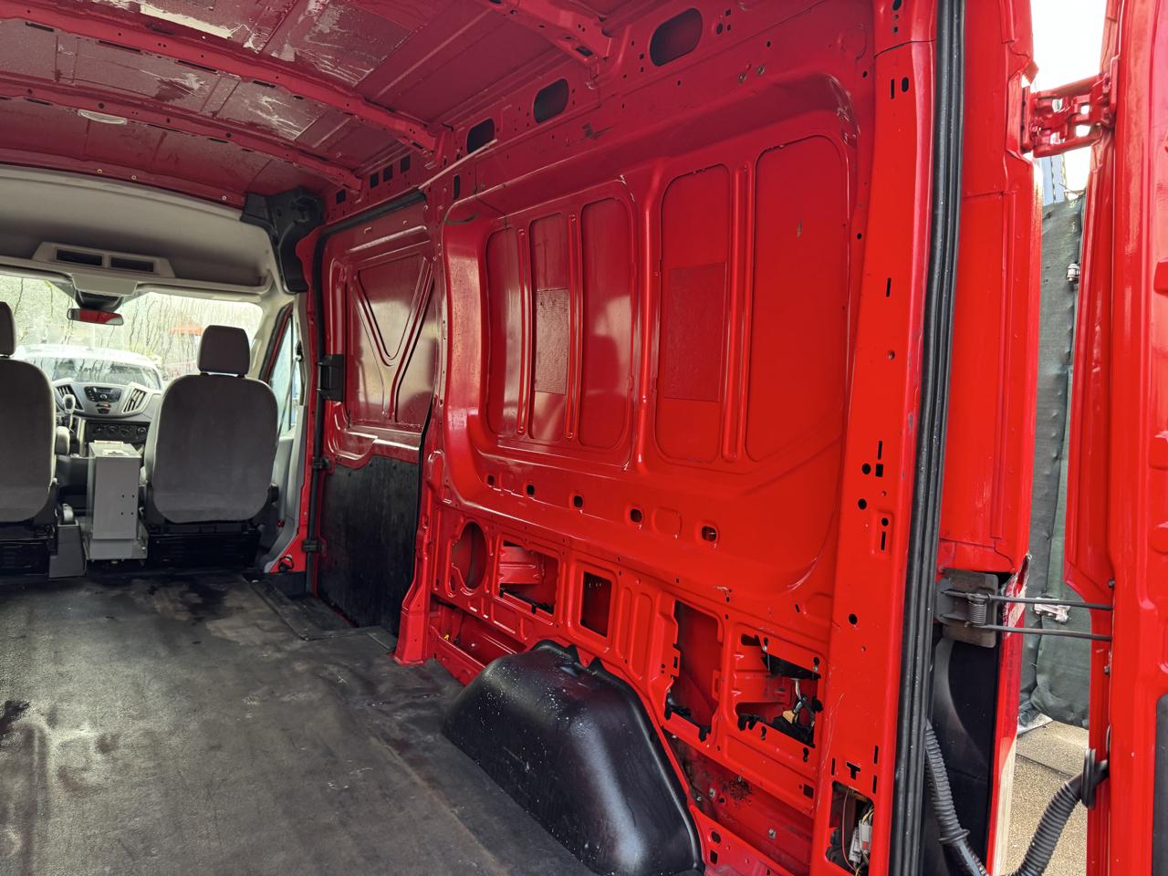 Ford Transit 250 Van Med. Roof w/Sliding Pass. 148-in. WB 2017