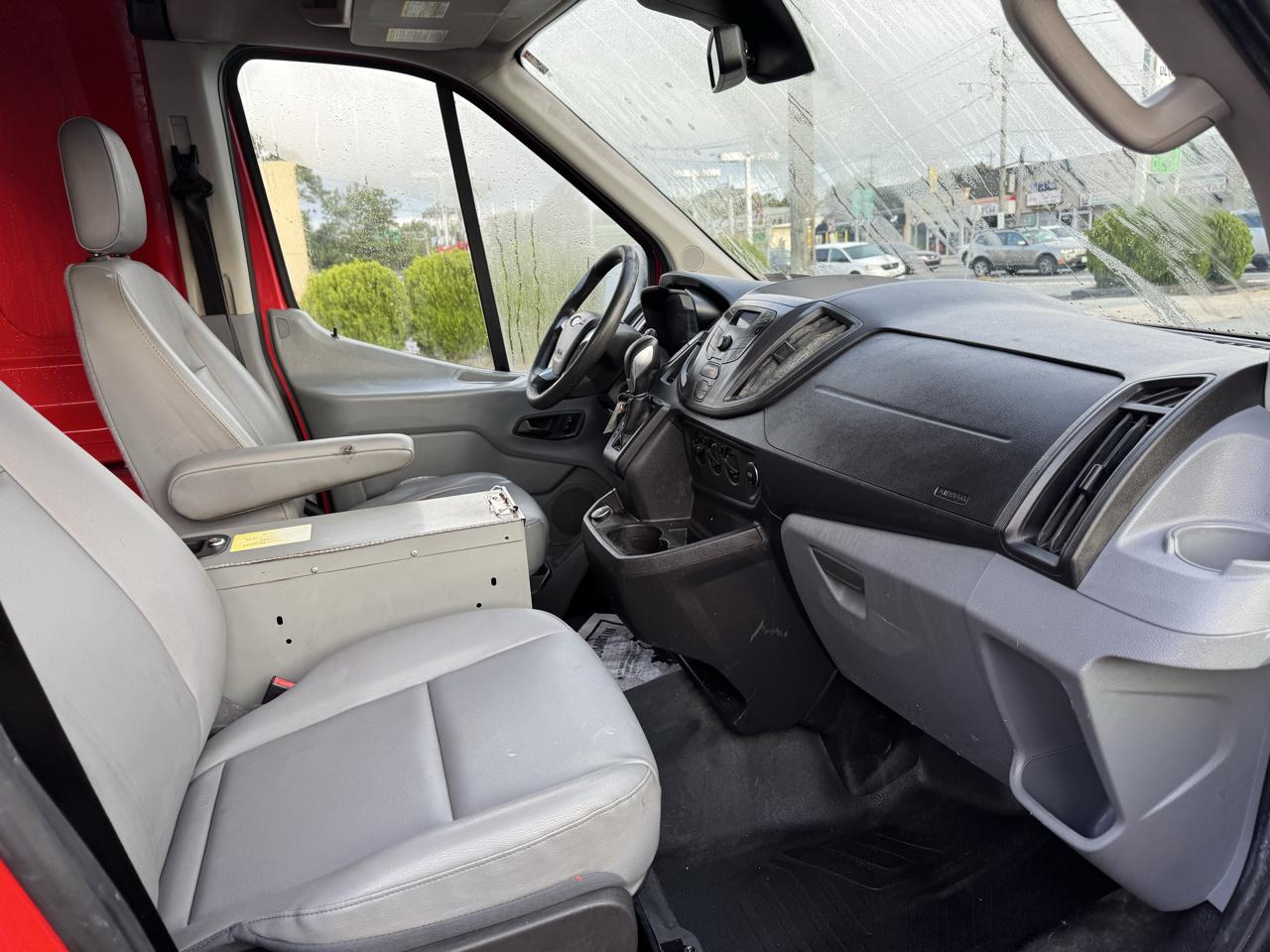 Ford Transit 250 Van Med. Roof w/Sliding Pass. 148-in. WB 2017