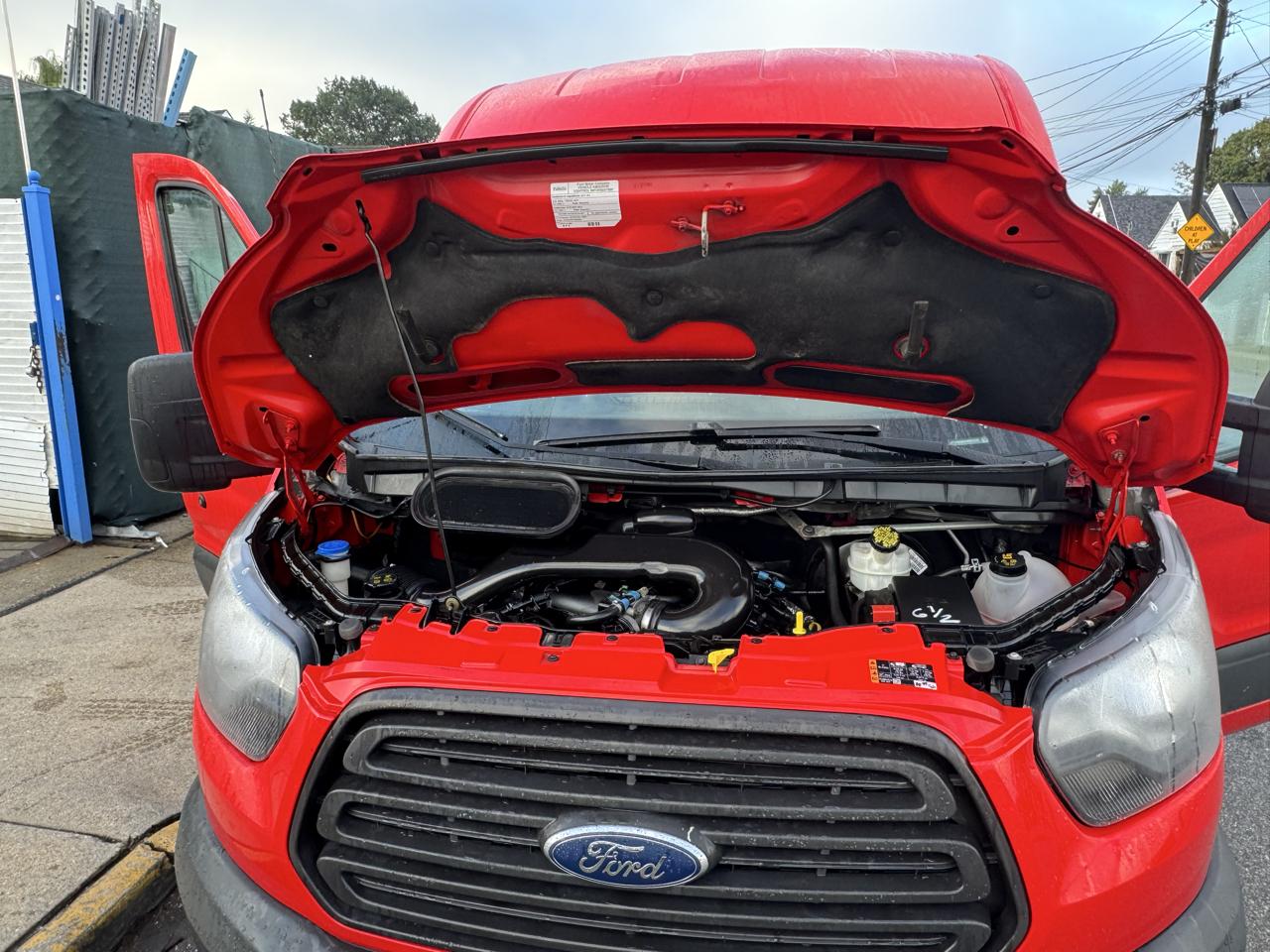 Ford Transit 250 Van Med. Roof w/Sliding Pass. 148-in. WB 2017
