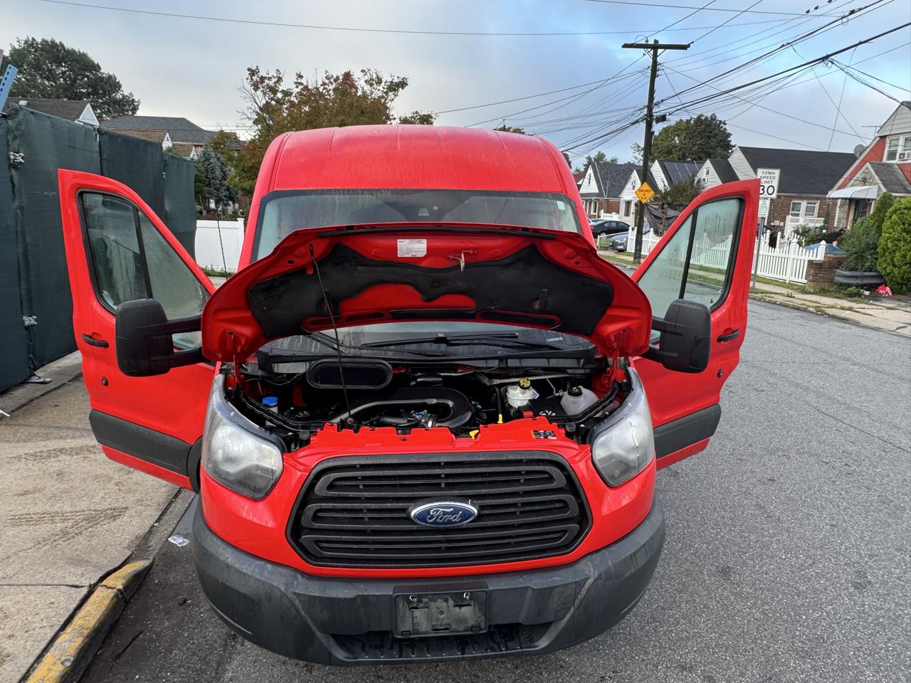 Ford Transit 250 Van Med. Roof w/Sliding Pass. 148-in. WB 2017