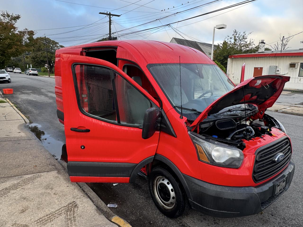 Ford Transit 250 Van Med. Roof w/Sliding Pass. 148-in. WB 2017