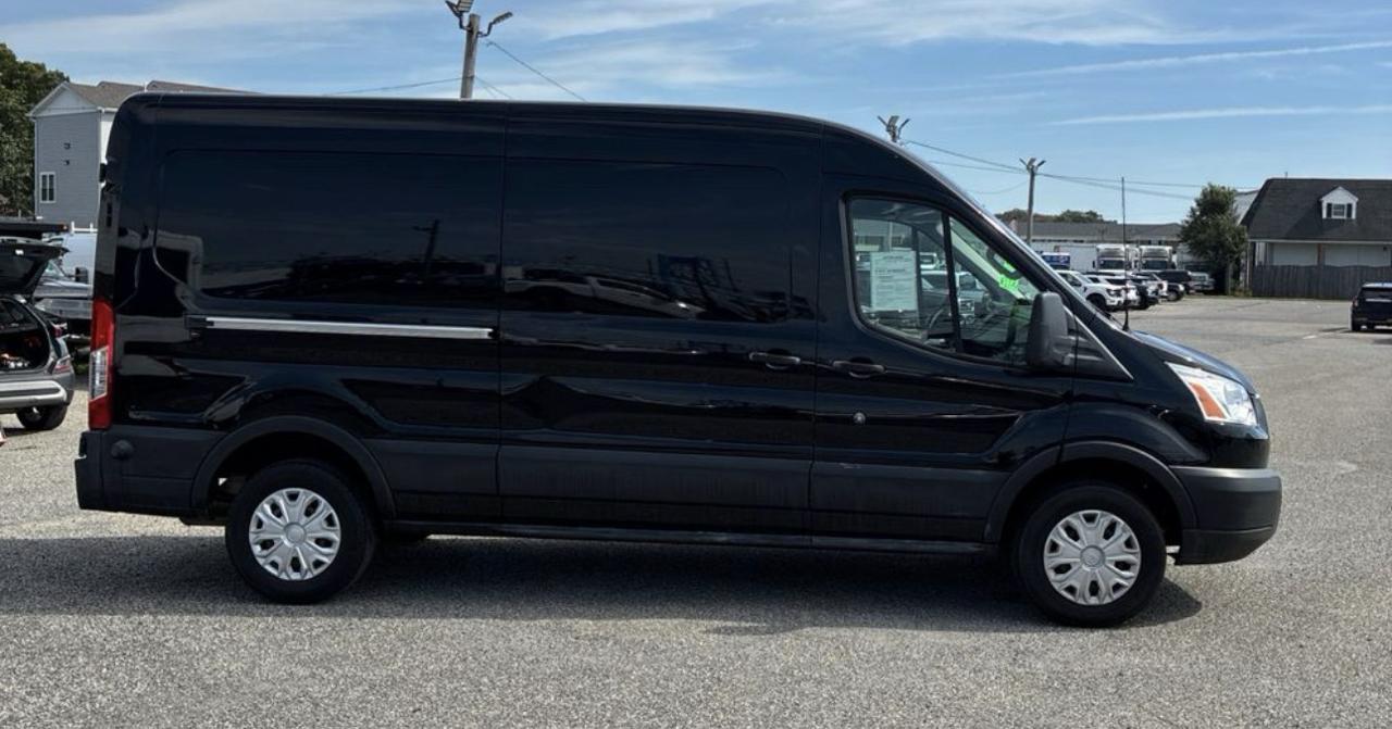 Ford Transit 250 Van Med. Roof w/Sliding Pass. 148-in. WB 2019