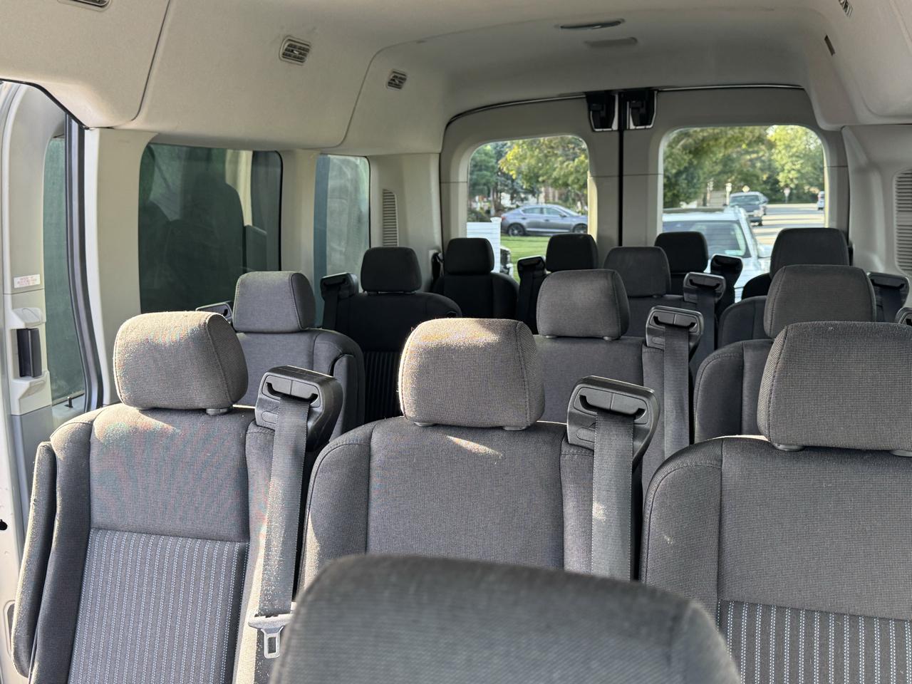 Ford Transit 350 Wagon Med. Roof XL w/Sliding Pass. 148-in. WB 2016