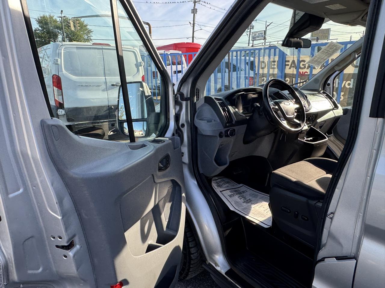 Ford Transit 350 Wagon Med. Roof XL w/Sliding Pass. 148-in. WB 2016