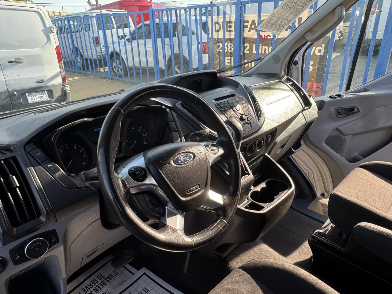 Ford Transit 350 Wagon Med. Roof XL w/Sliding Pass. 148-in. WB 2016
