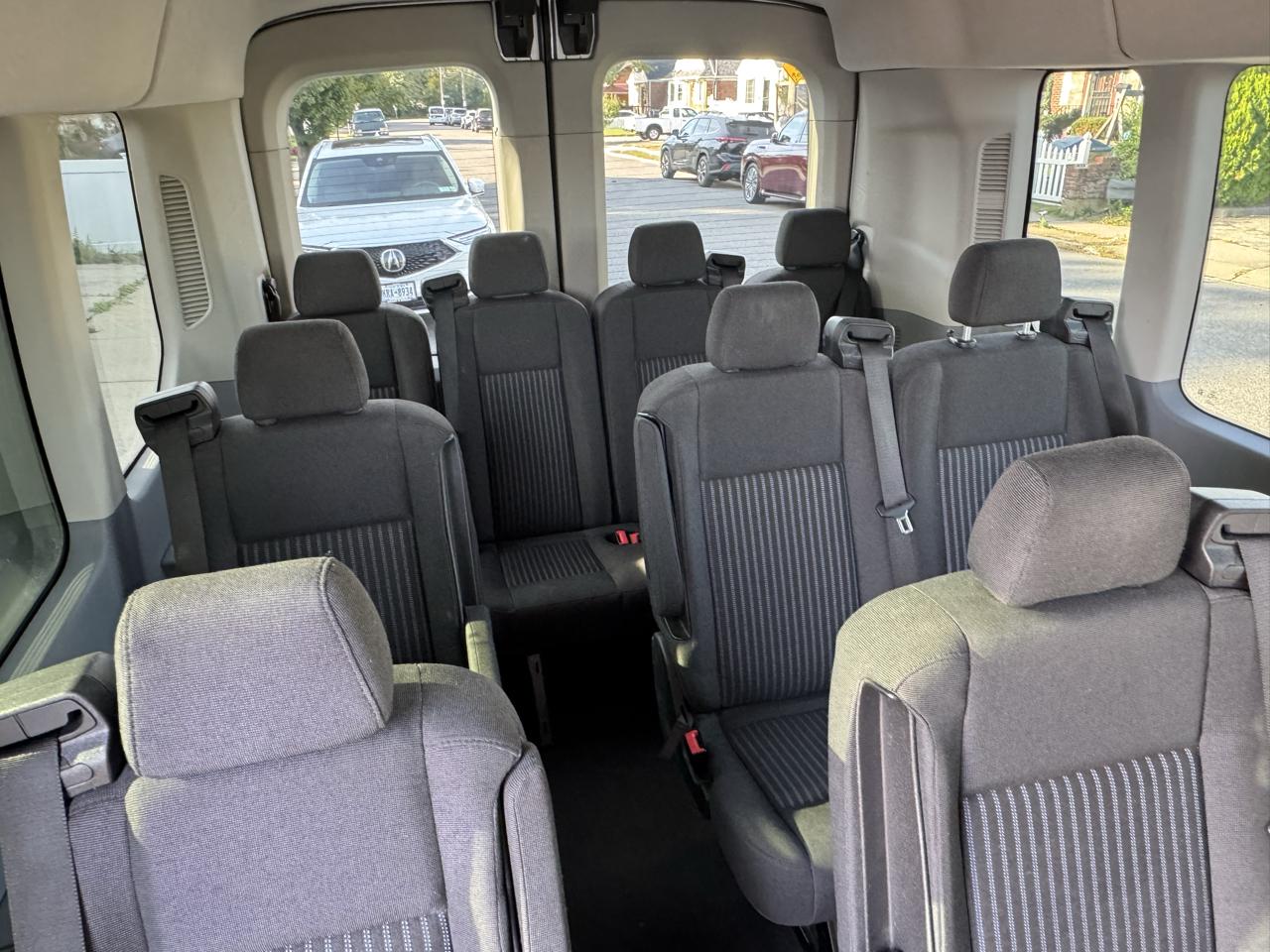 Ford Transit 350 Wagon Med. Roof XL w/Sliding Pass. 148-in. WB 2016