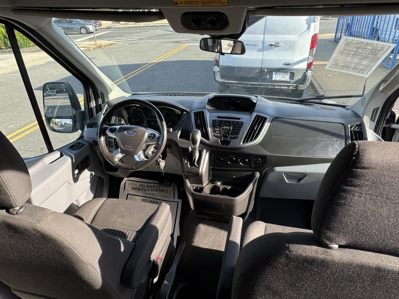 Ford Transit 350 Wagon Med. Roof XL w/Sliding Pass. 148-in. WB 2016
