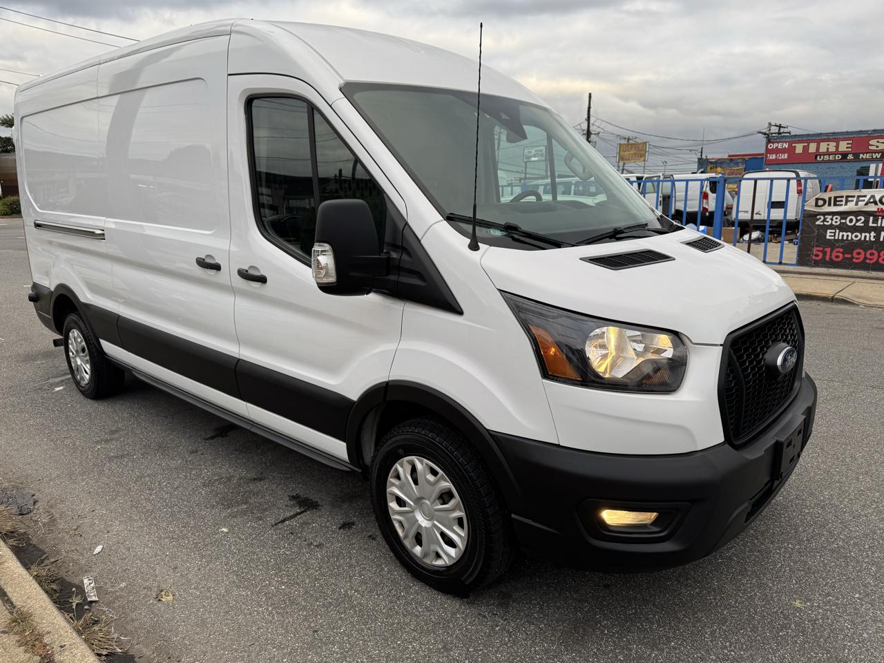 Ford Transit 250 Van Med. Roof w/Sliding Pass. 130-in. WB 2021