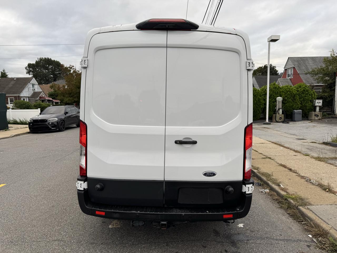 Ford Transit 250 Van Med. Roof w/Sliding Pass. 130-in. WB 2021