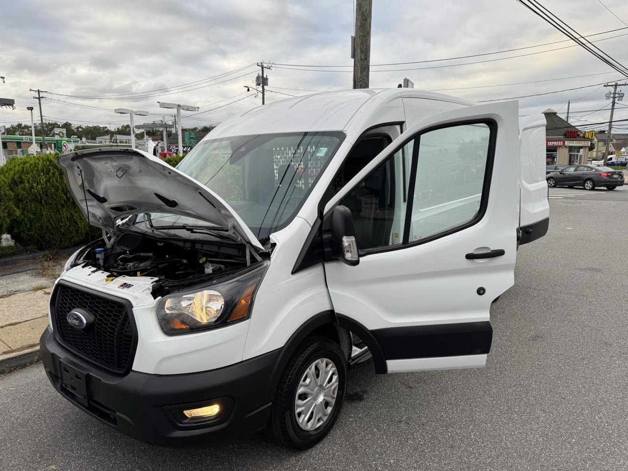 Ford Transit 250 Van Med. Roof w/Sliding Pass. 130-in. WB 2021