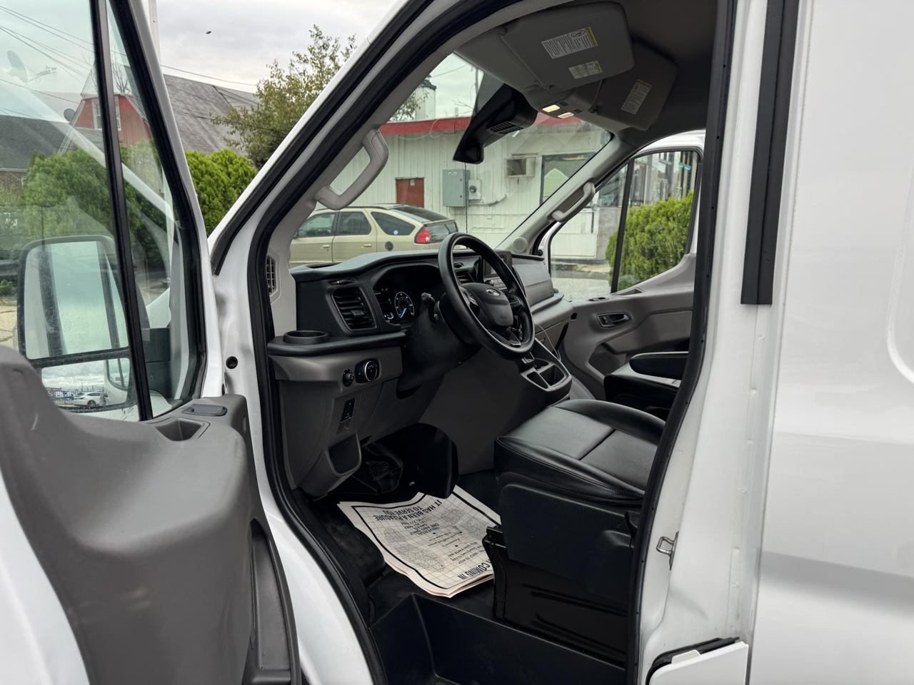 Ford Transit 250 Van Med. Roof w/Sliding Pass. 130-in. WB 2021
