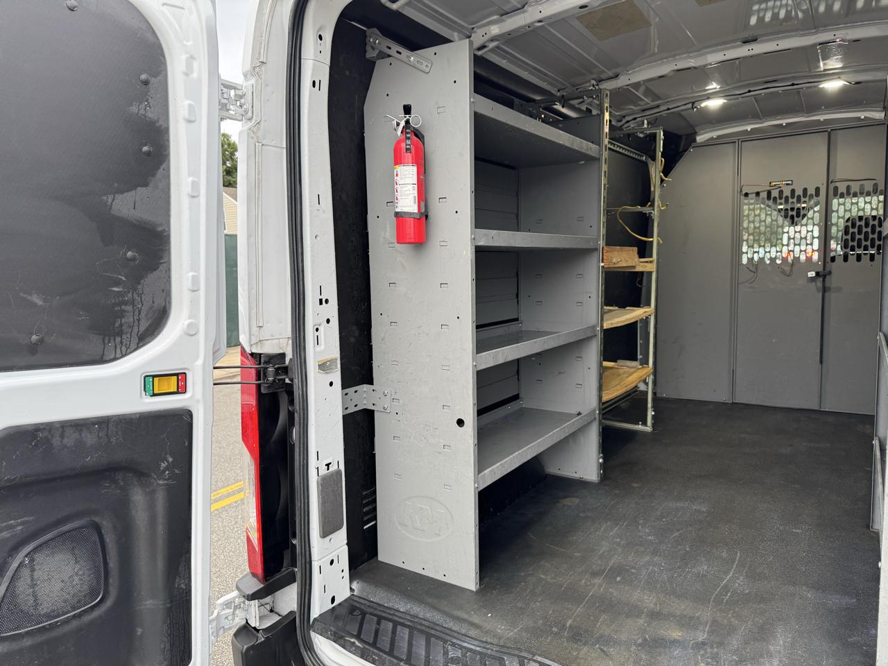 Ford Transit 250 Van Med. Roof w/Sliding Pass. 130-in. WB 2021