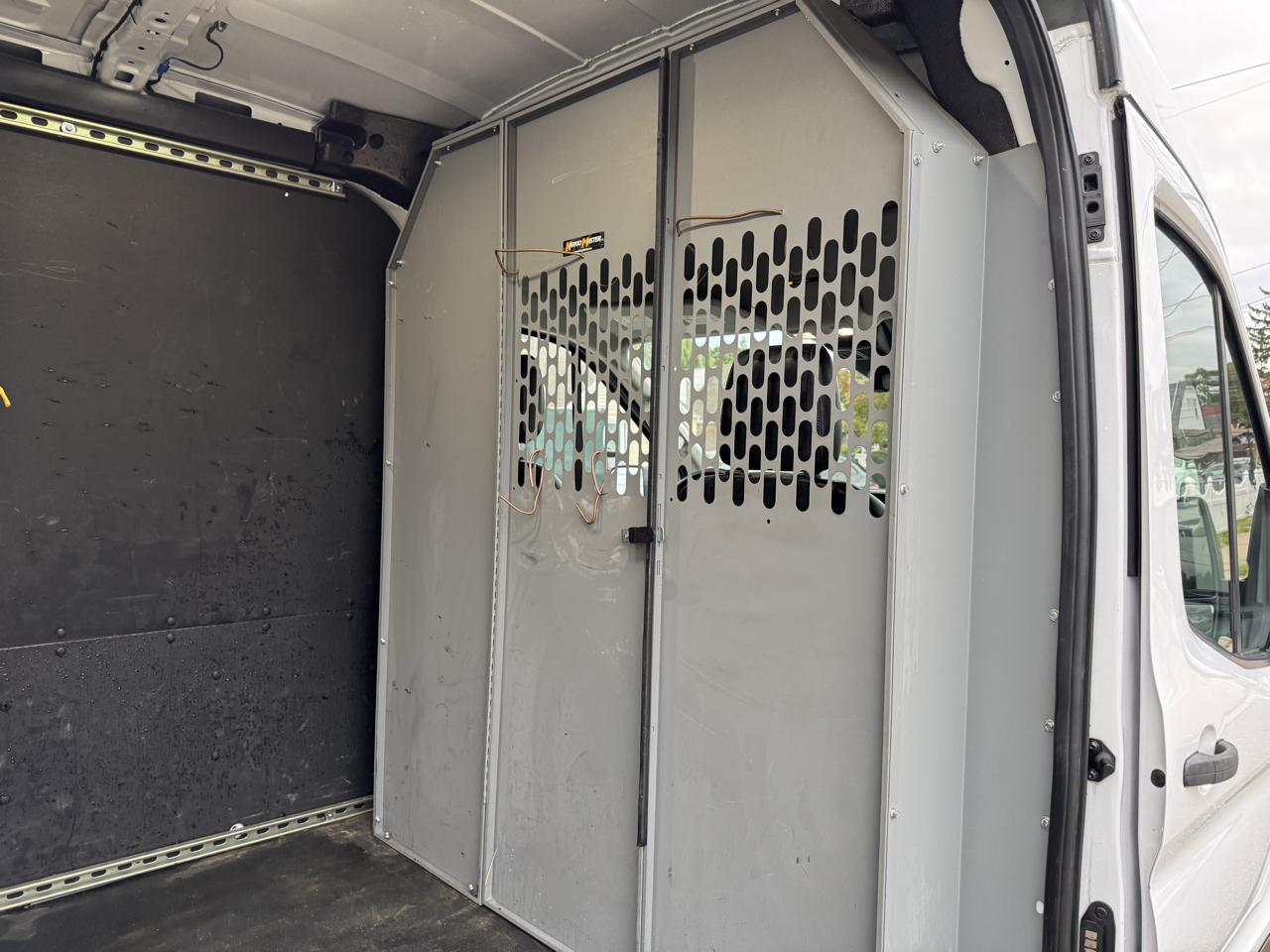 Ford Transit 250 Van Med. Roof w/Sliding Pass. 130-in. WB 2021