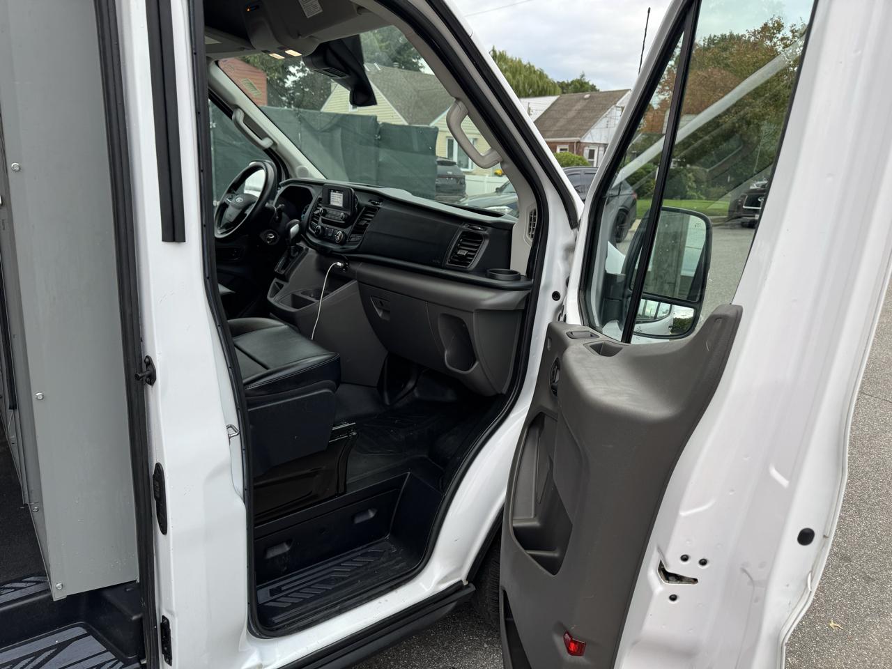 Ford Transit 250 Van Med. Roof w/Sliding Pass. 130-in. WB 2021