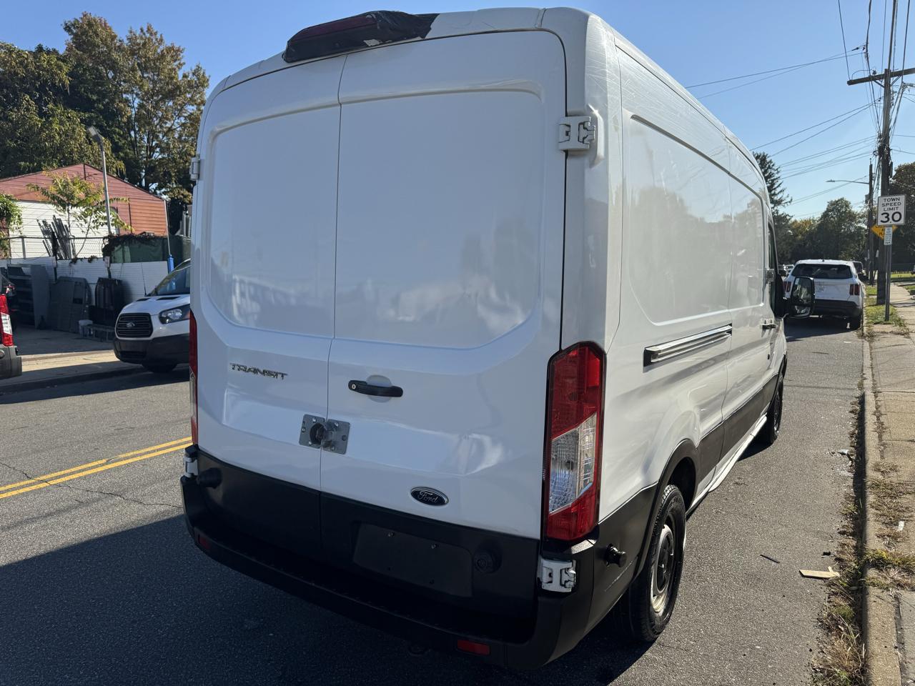 Ford Transit 150 Van Med. Roof w/Sliding Pass. 148-in. WB 2019