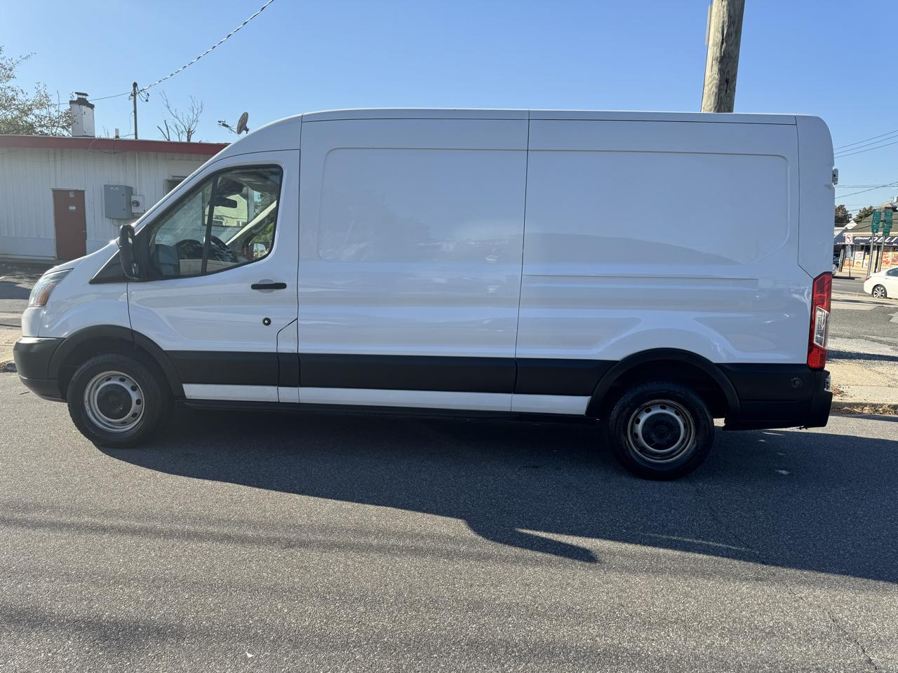 Ford Transit 150 Van Med. Roof w/Sliding Pass. 148-in. WB 2019