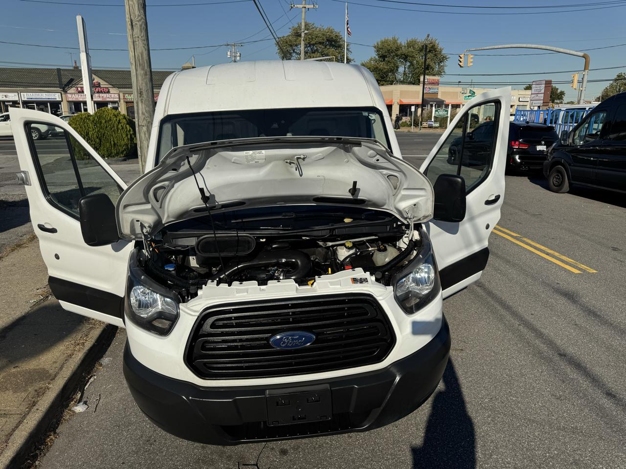 Ford Transit 150 Van Med. Roof w/Sliding Pass. 148-in. WB 2019