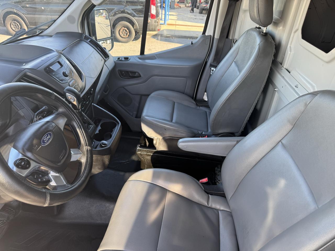 Ford Transit 150 Van Med. Roof w/Sliding Pass. 148-in. WB 2019